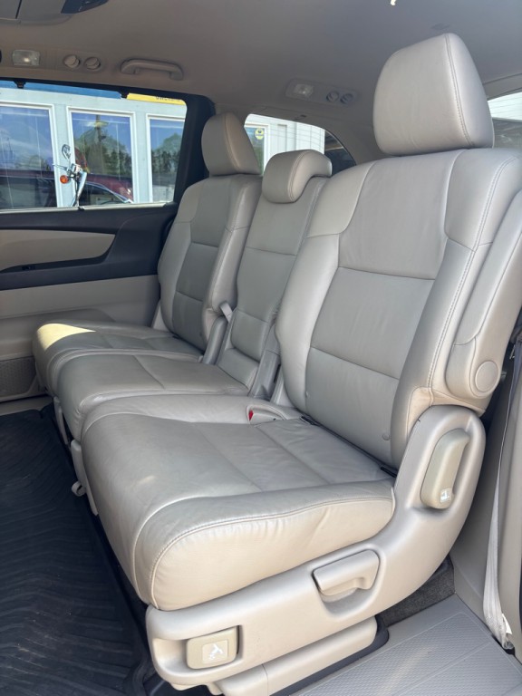 2013 Honda Odyssey Image 12