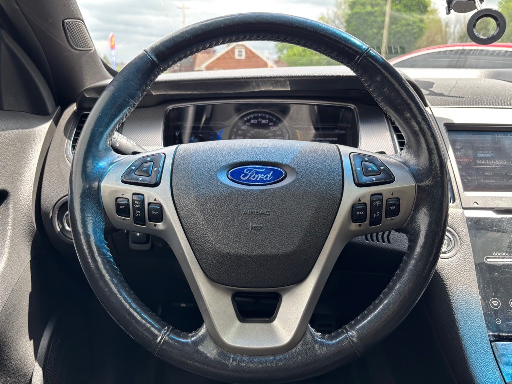 2013 Ford Taurus Image 11