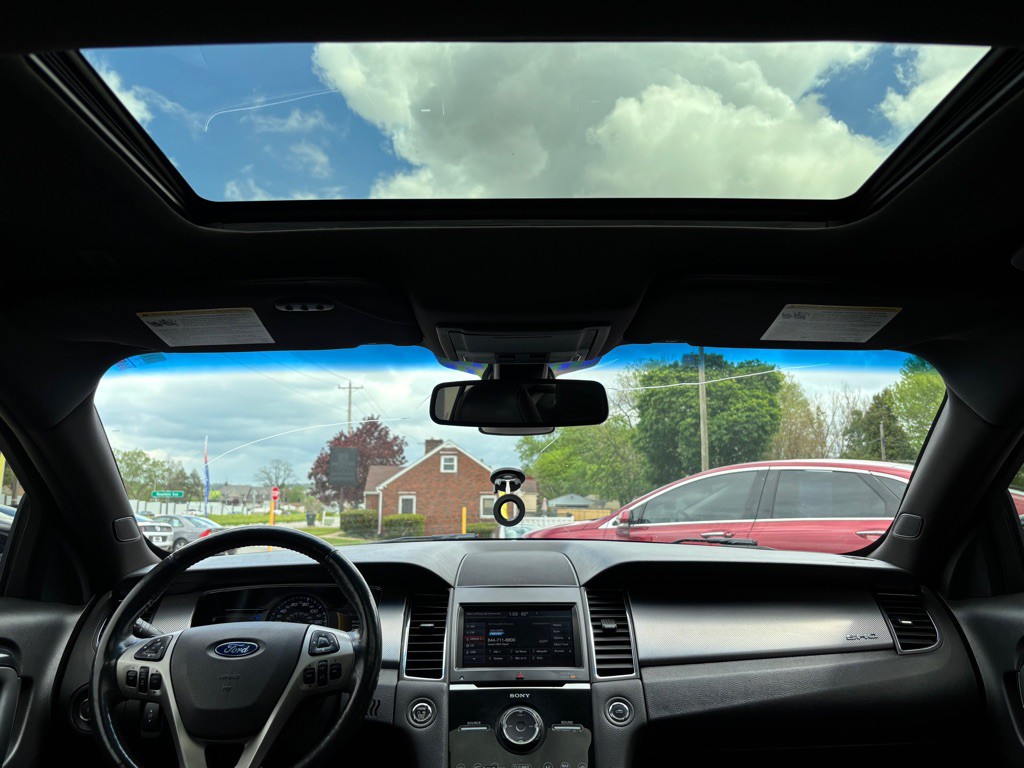 2013 Ford Taurus Image 16