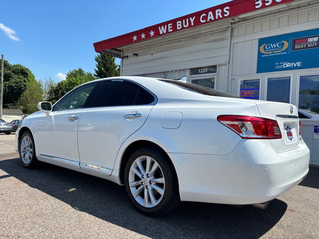 2012 Lexus ES Image 4