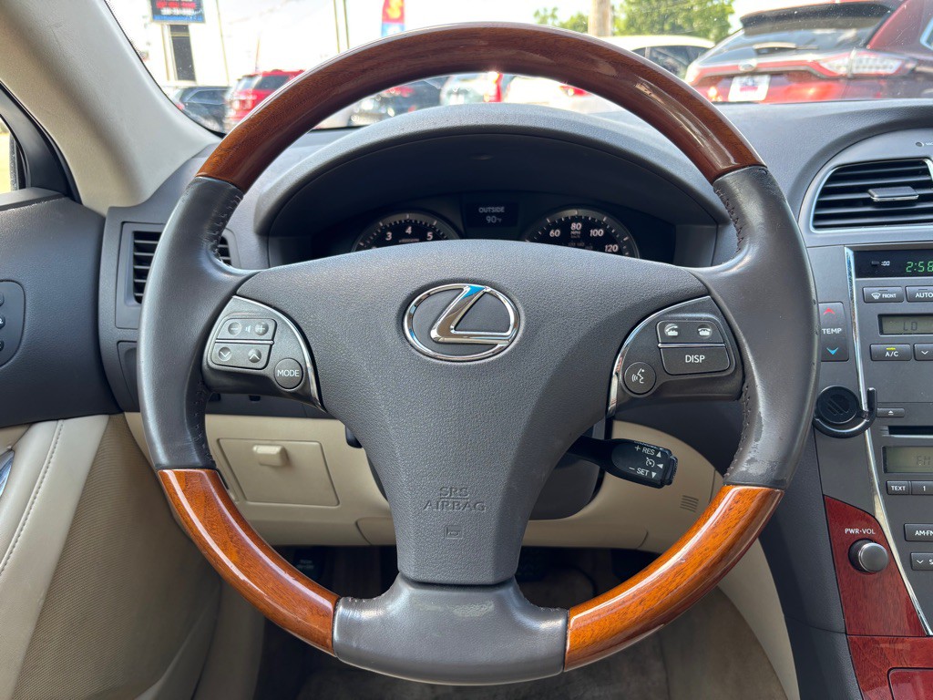2012 Lexus ES Image 12