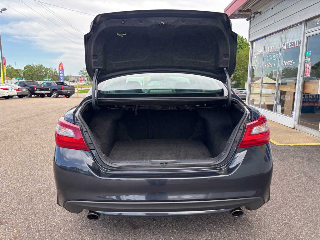 2018 Nissan Altima Image 7