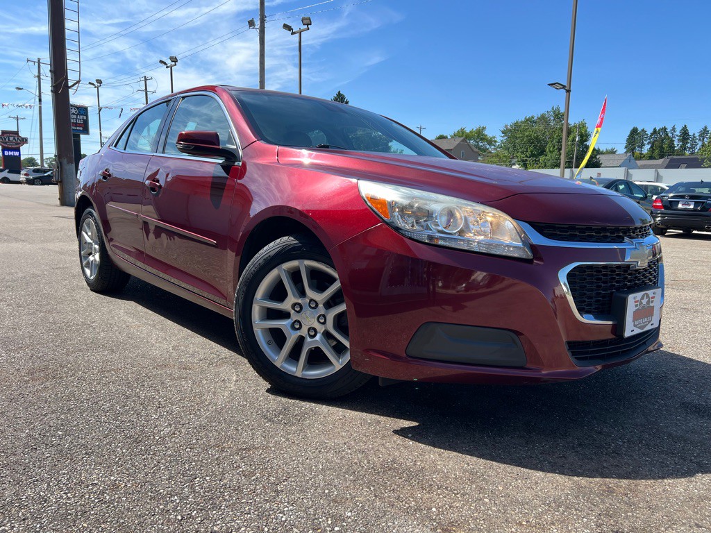 2016 Chevrolet Malibu Image 3