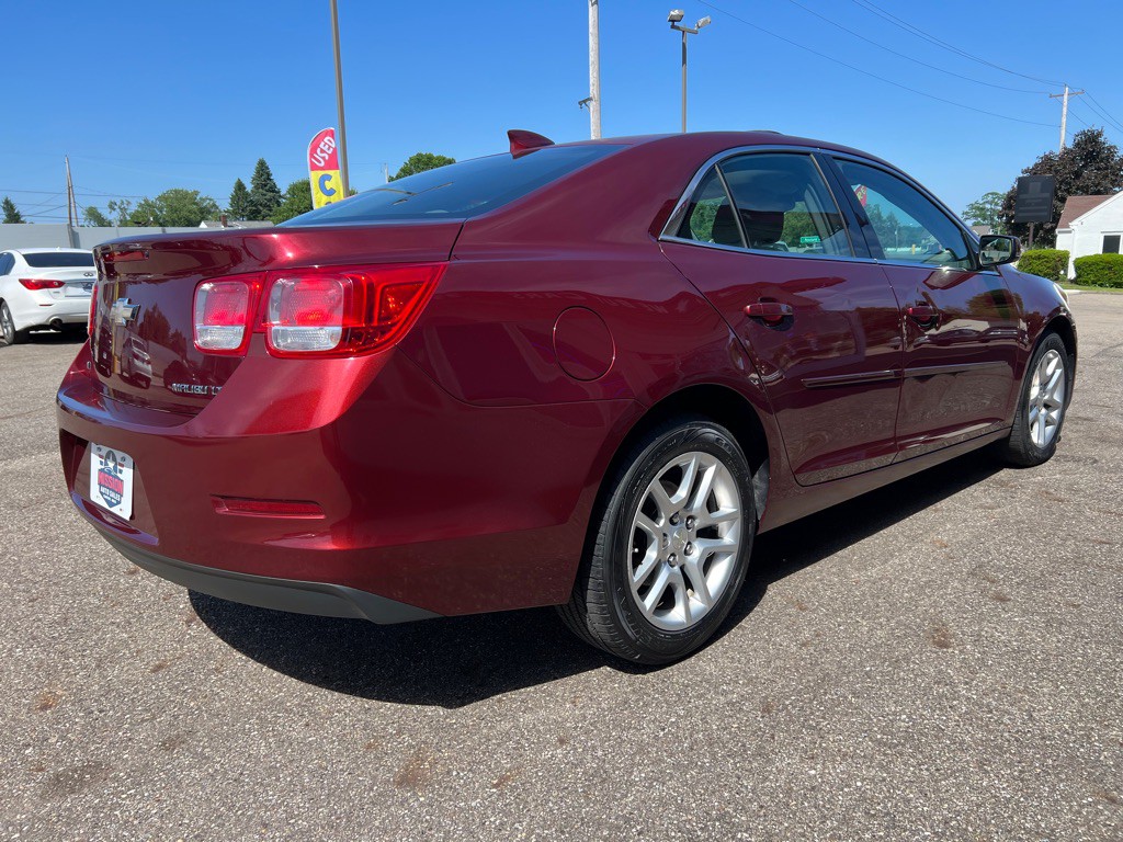 2016 Chevrolet Malibu Image 5