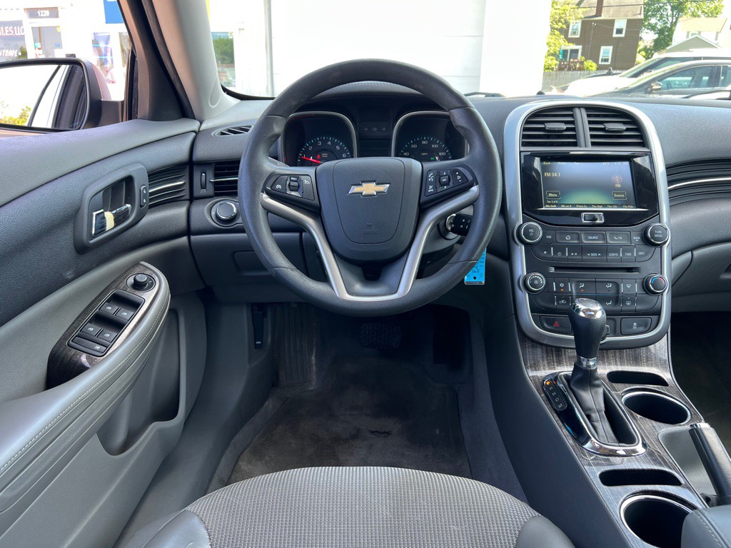 2016 Chevrolet Malibu Image 13