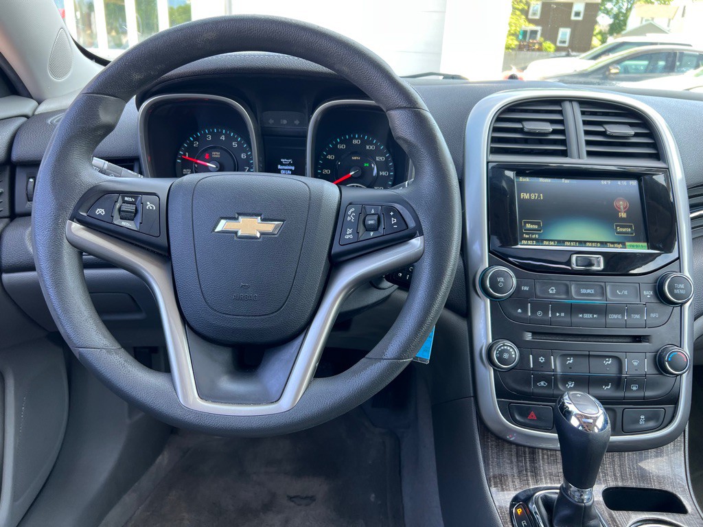 2016 Chevrolet Malibu Image 14