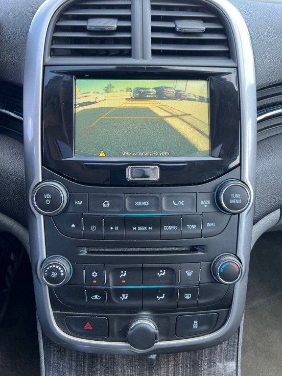 2016 Chevrolet Malibu Image 18