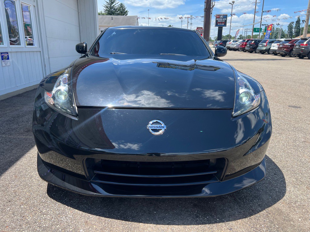 2012 Nissan 370Z Image 2