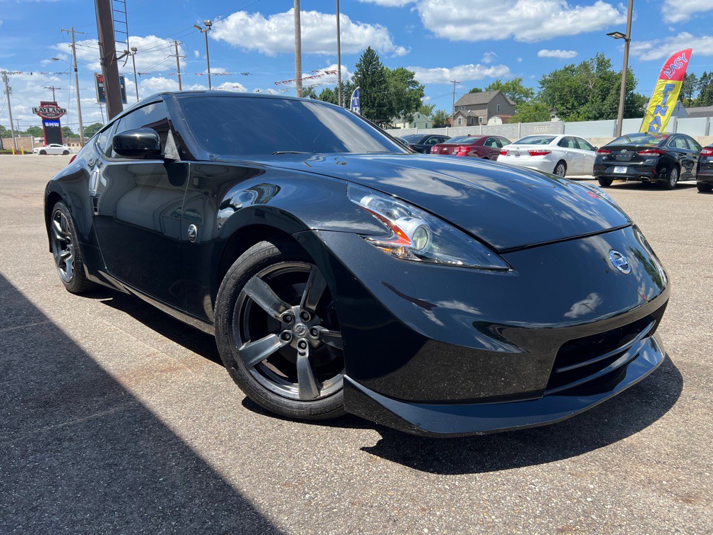 2012 Nissan 370Z Image 3