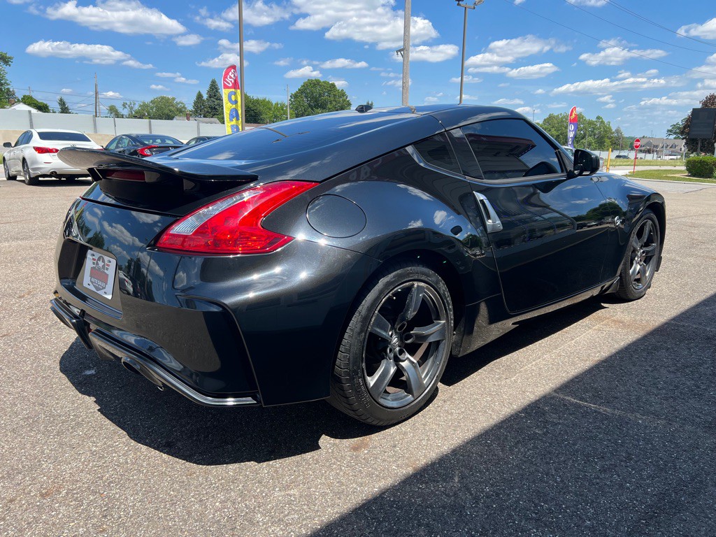 2012 Nissan 370Z Image 5