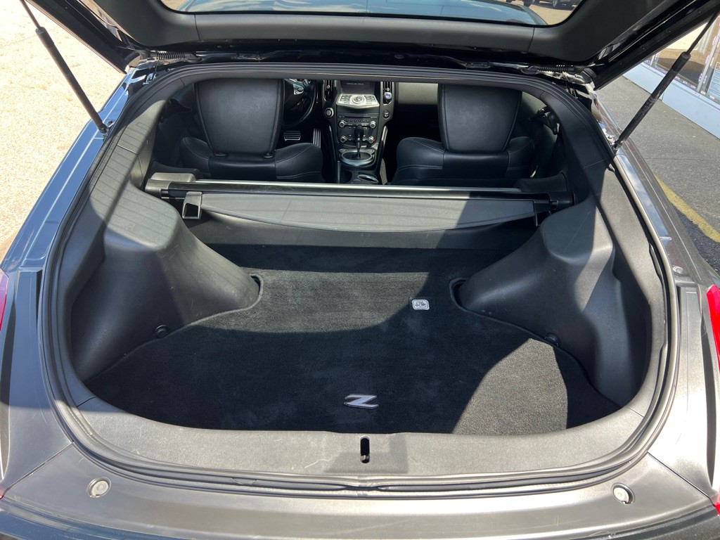2012 Nissan 370Z Image 9