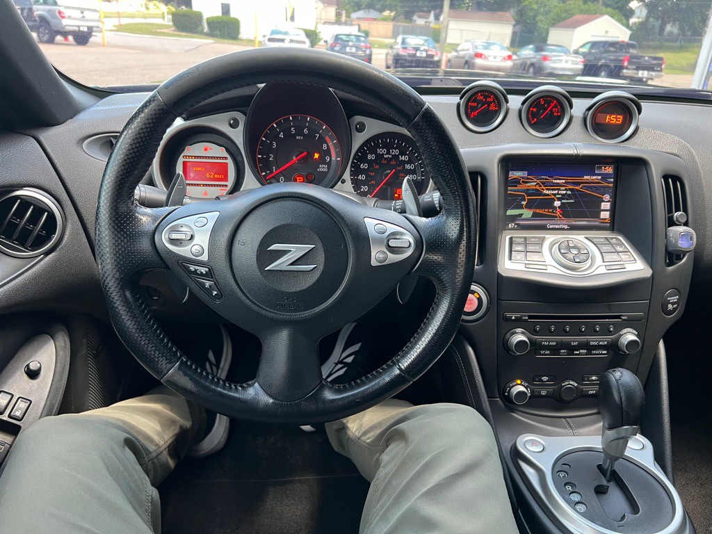 2012 Nissan 370Z Image 15