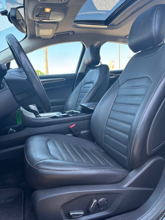 2014 Ford Fusion Image 9