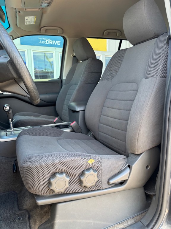 2012 Nissan Pathfinder Image 12