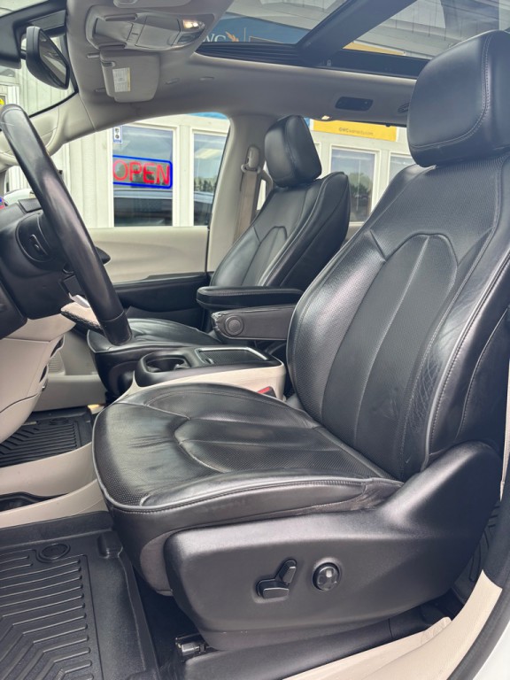 2020 Chrysler Pacifica Image 12