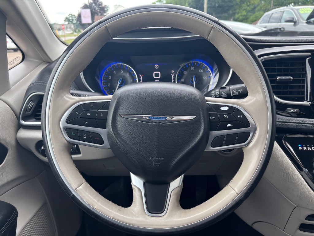 2020 Chrysler Pacifica Image 15