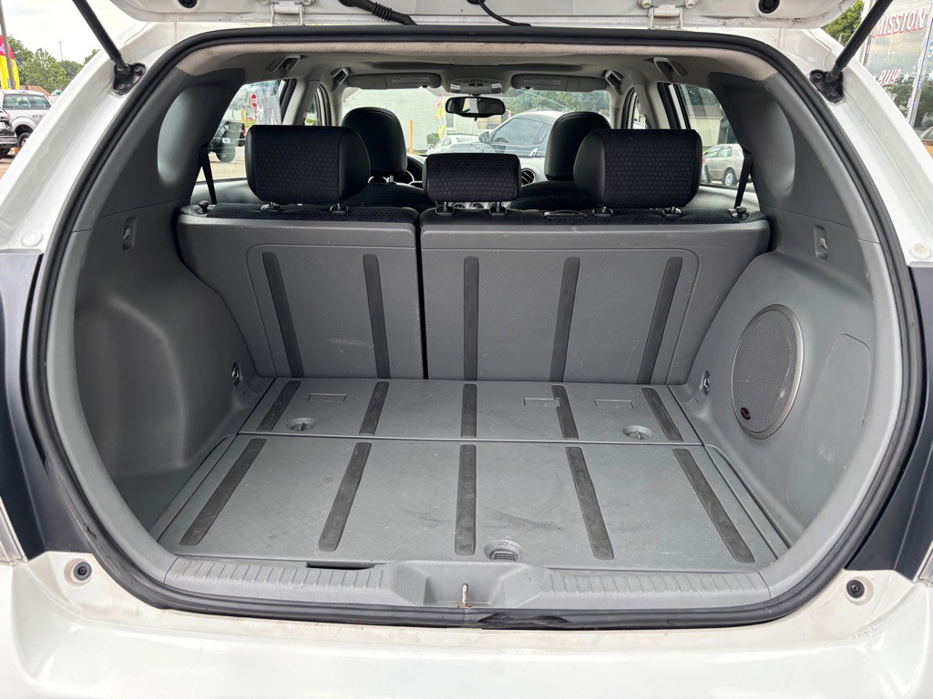 2009 Pontiac Vibe Image 8