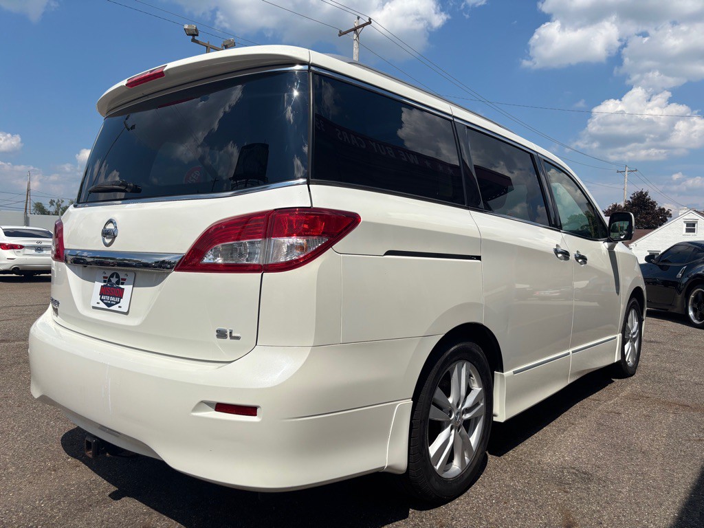 2013 Nissan Quest Image 5