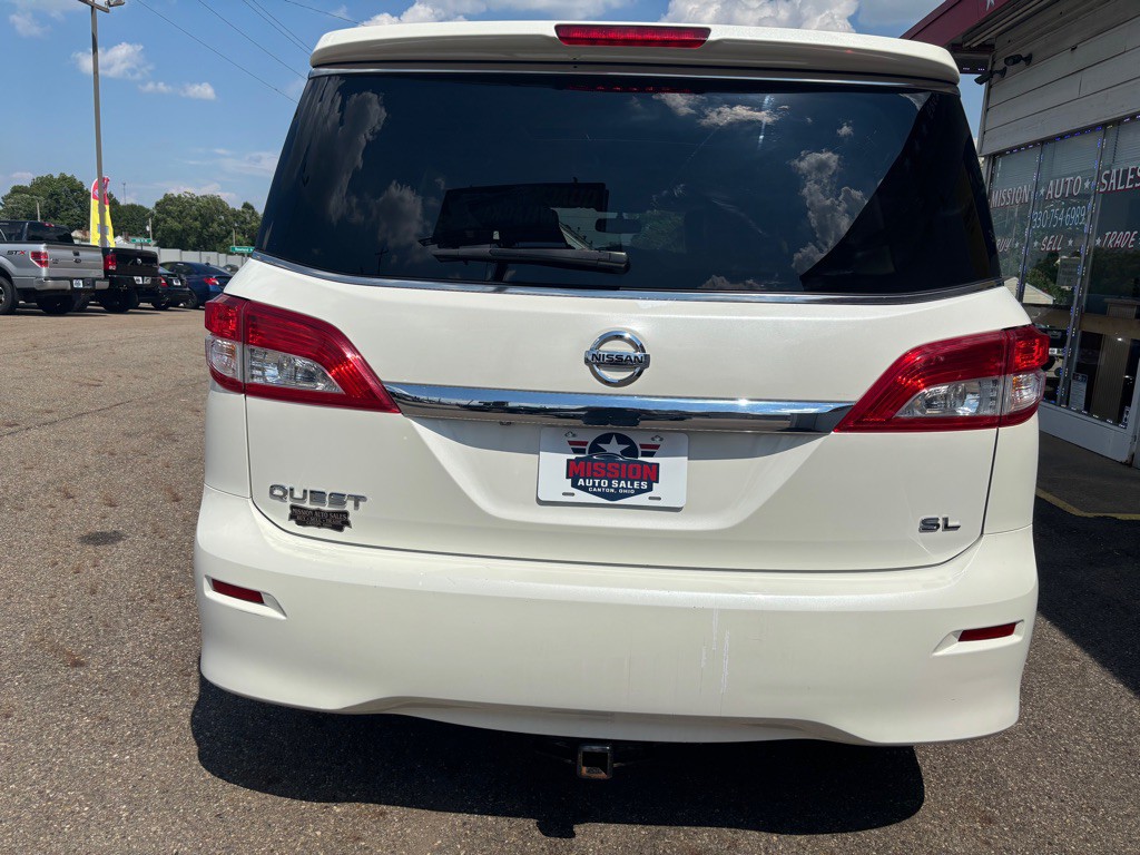 2013 Nissan Quest Image 6