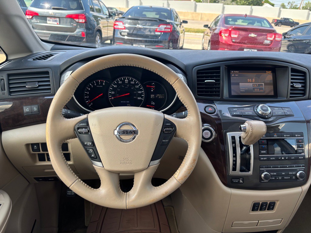 2013 Nissan Quest Image 16