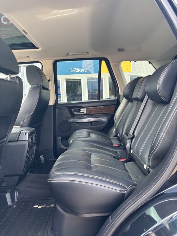 2012 Land Rover Range Rover Sport Image 9