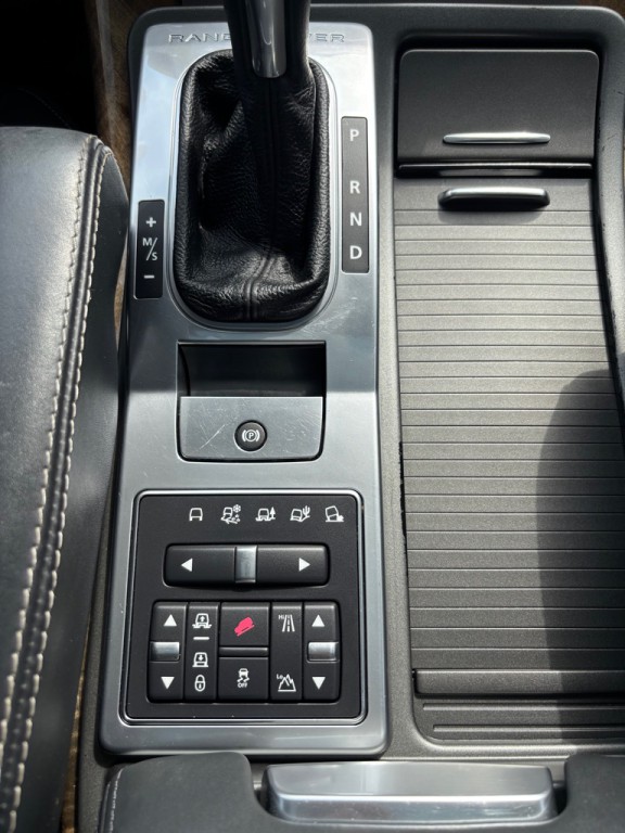 2012 Land Rover Range Rover Sport Image 16