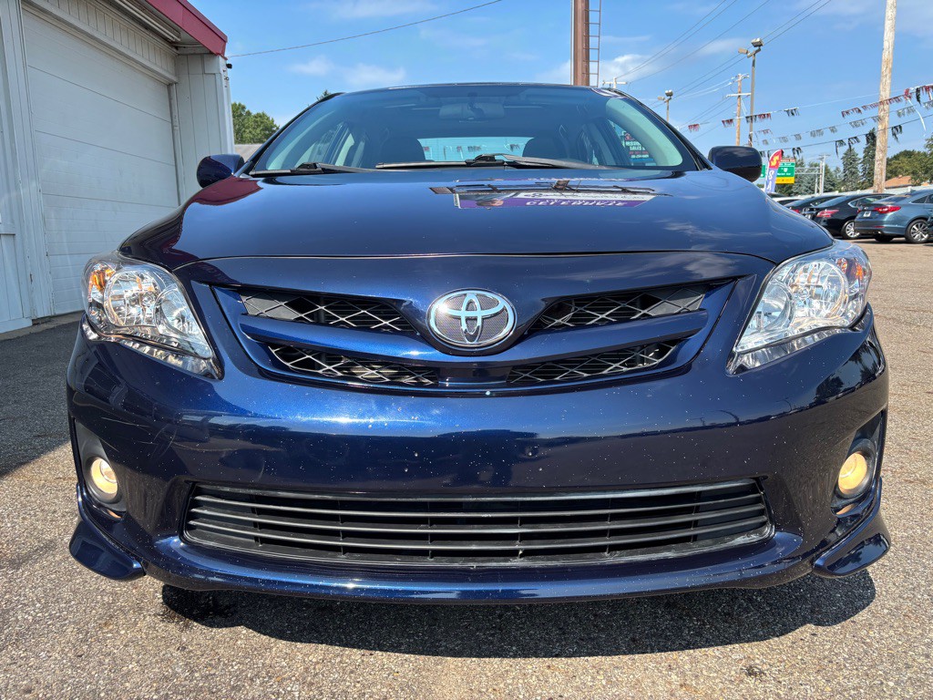 2011 Toyota Corolla Image 2