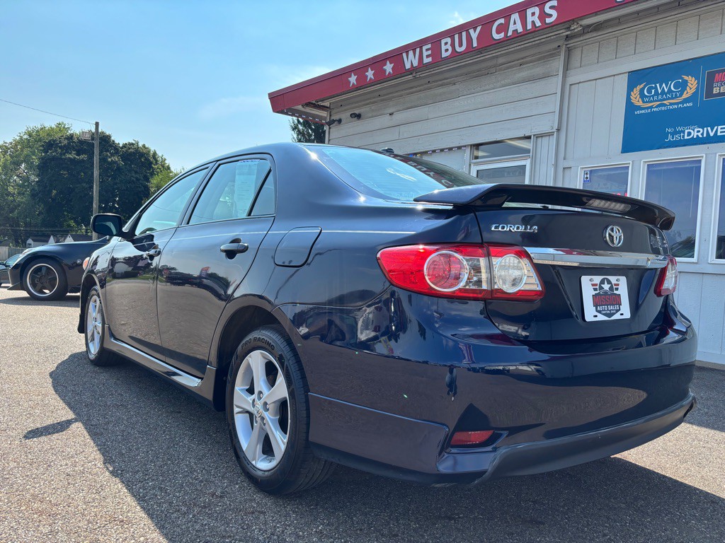 2011 Toyota Corolla Image 4