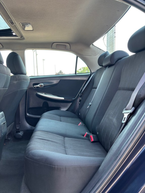 2011 Toyota Corolla Image 9