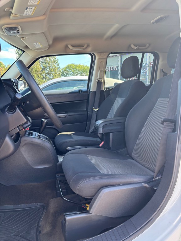 2016 Jeep Patriot Image 11