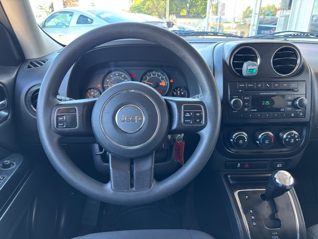 2016 Jeep Patriot Image 13