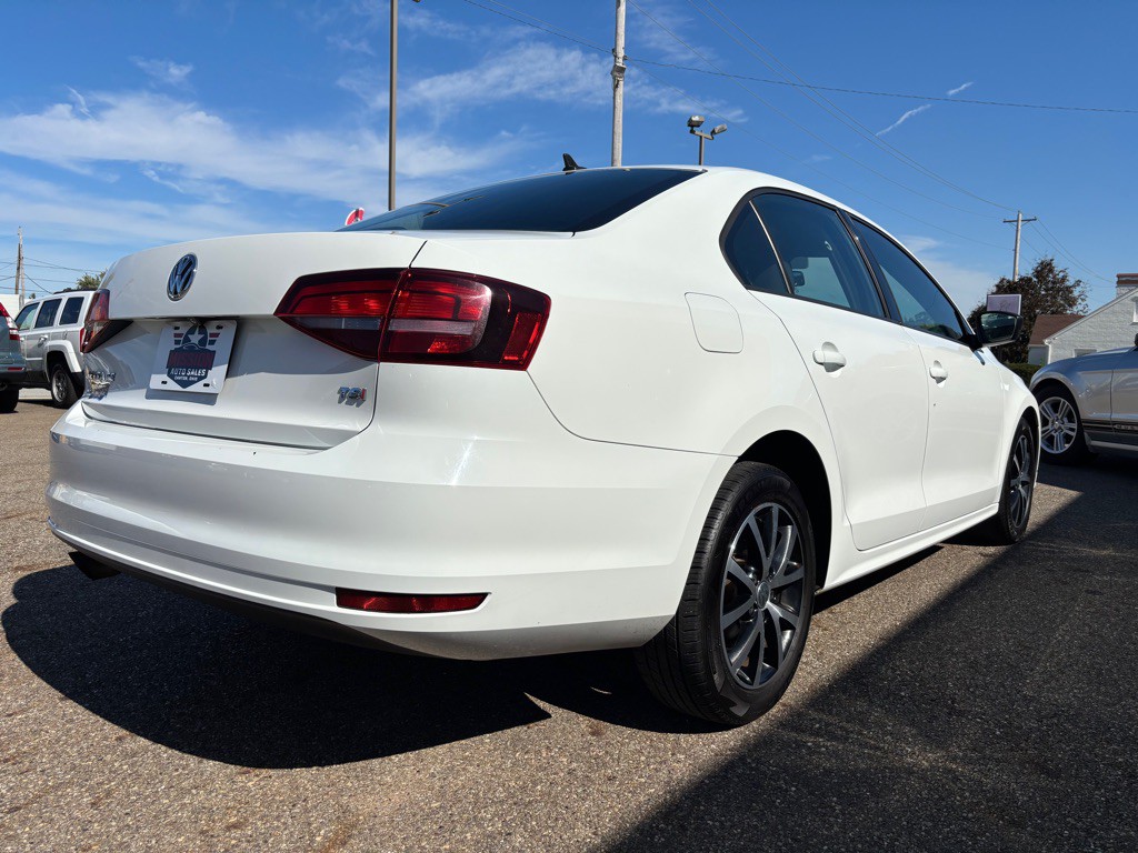 2016 Volkswagen Jetta Image 5