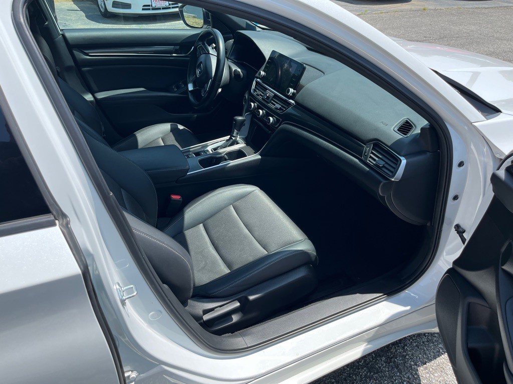 2022 Honda Accord Image 11