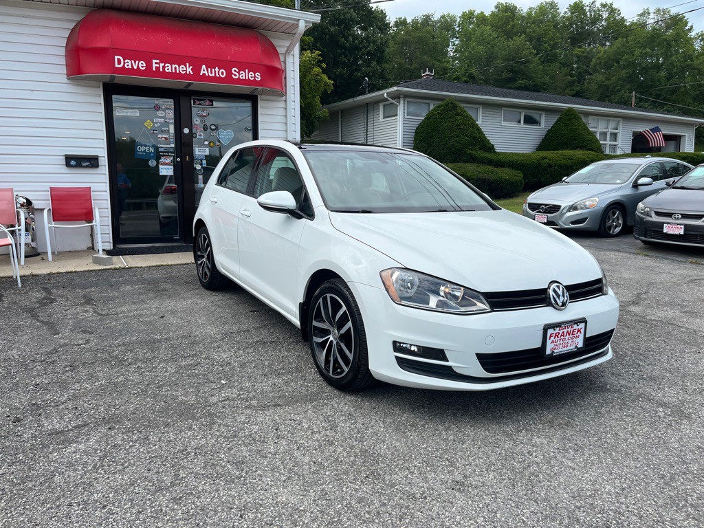 2016 Volkswagen Golf Image 2