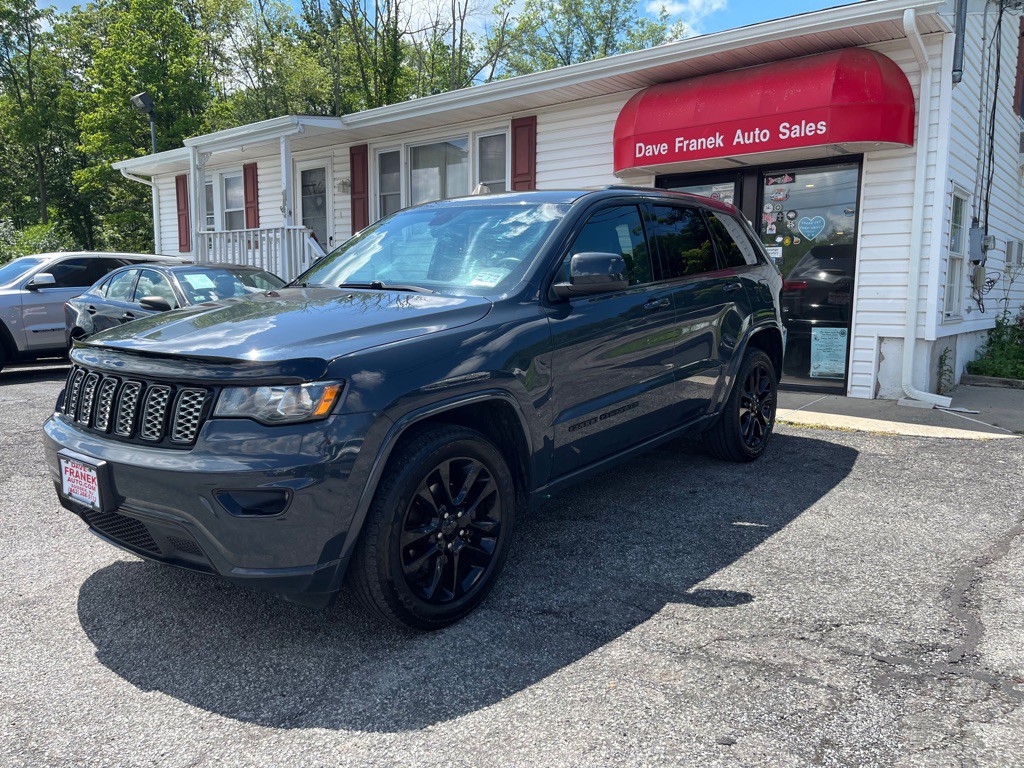2017 Jeep Grand Cherokee Image 3