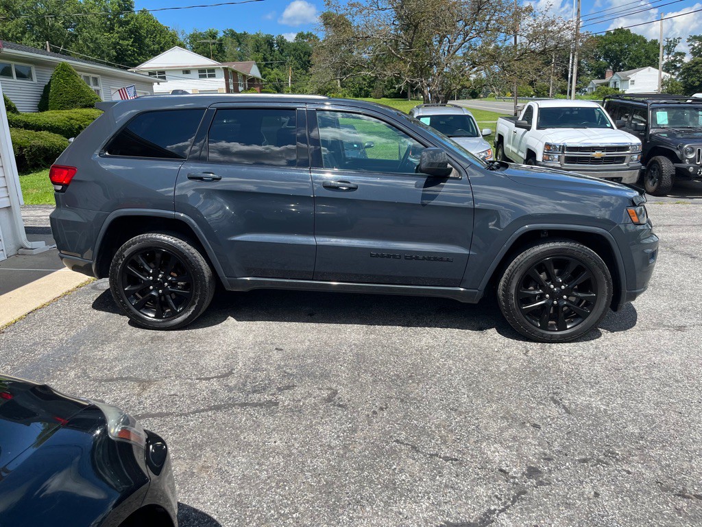 2017 Jeep Grand Cherokee Image 5