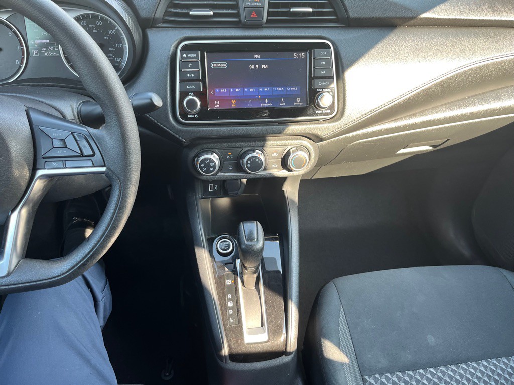 2020 Nissan Versa Image 12