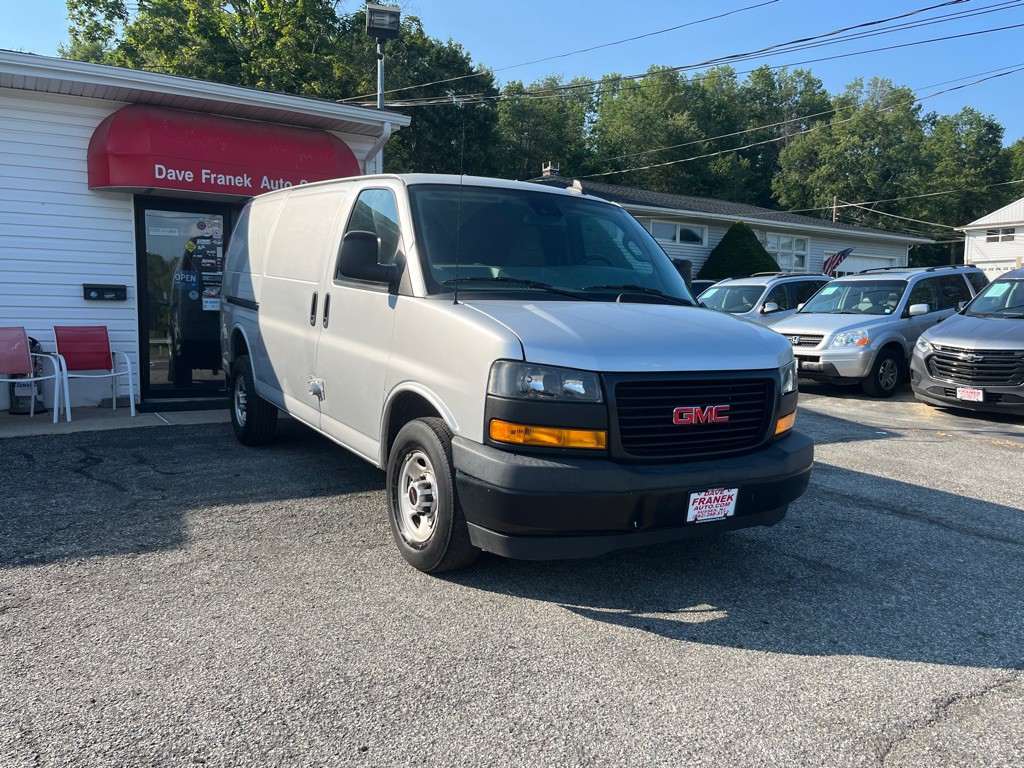 2020 GMC Savana Image 2