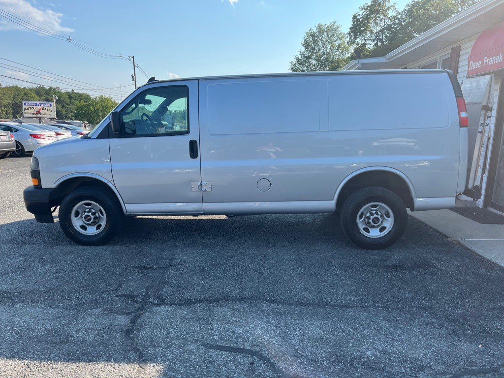2020 GMC Savana Image 10