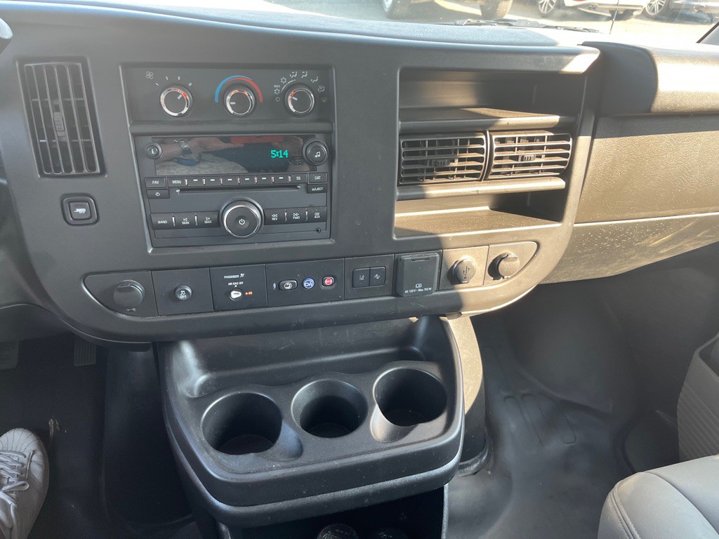2020 GMC Savana Image 12