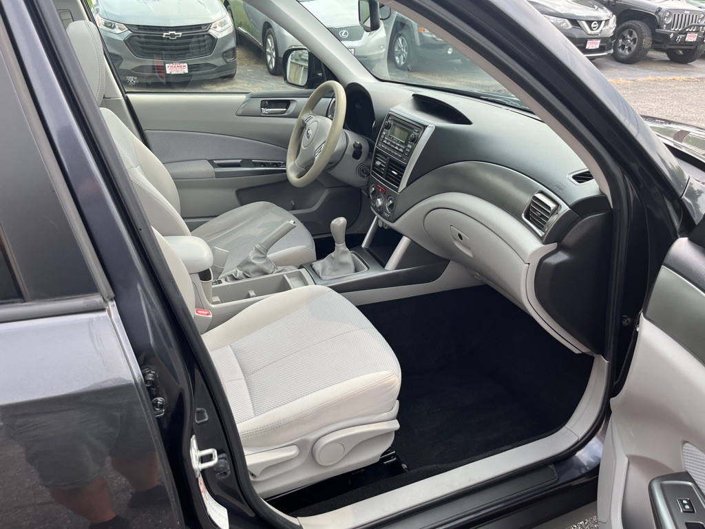 2012 Subaru Forester Image 12
