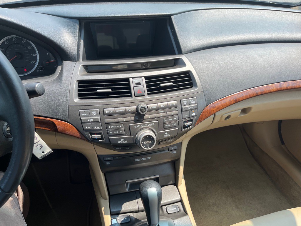2012 Honda Accord Image 11