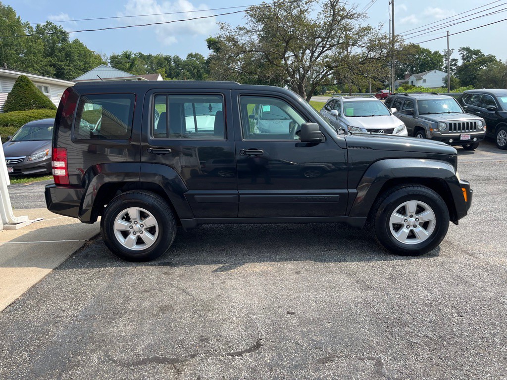2009 Jeep Liberty Image 4