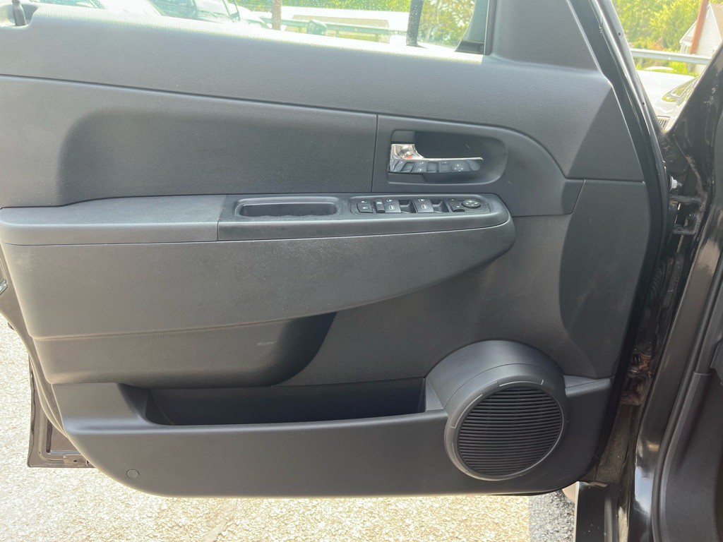2009 Jeep Liberty Image 12