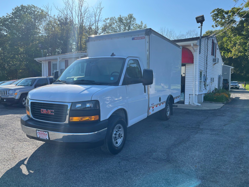 2020 GMC Savana Image 2