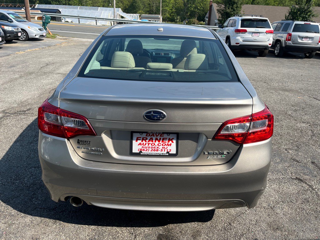 2015 Subaru Legacy Image 5
