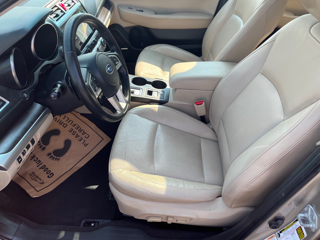 2015 Subaru Legacy Image 10
