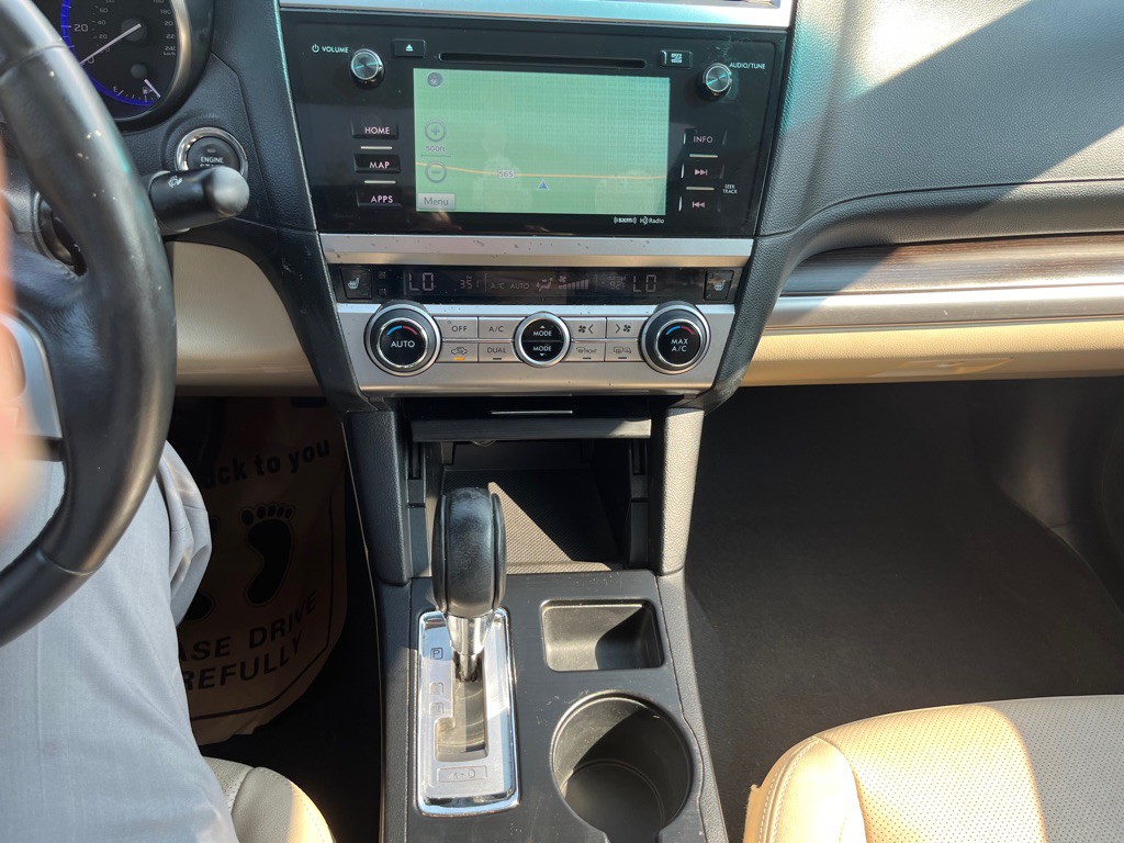 2015 Subaru Legacy Image 12