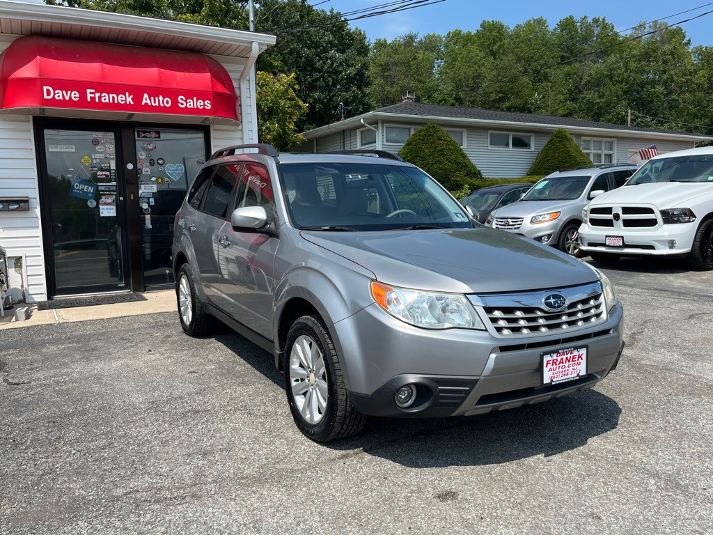 2011 Subaru Forester Image 2