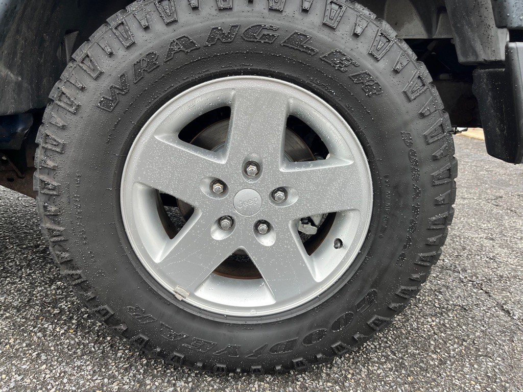 2013 Jeep Wrangler Image 10
